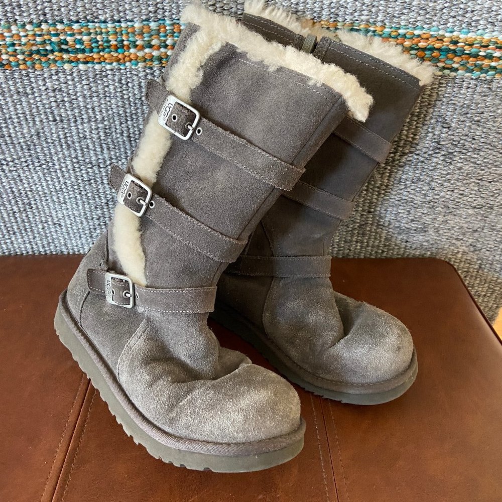 UGG Australia Maddi S/N 1001520 Brown Tall Zip Buckle Boots Size 6